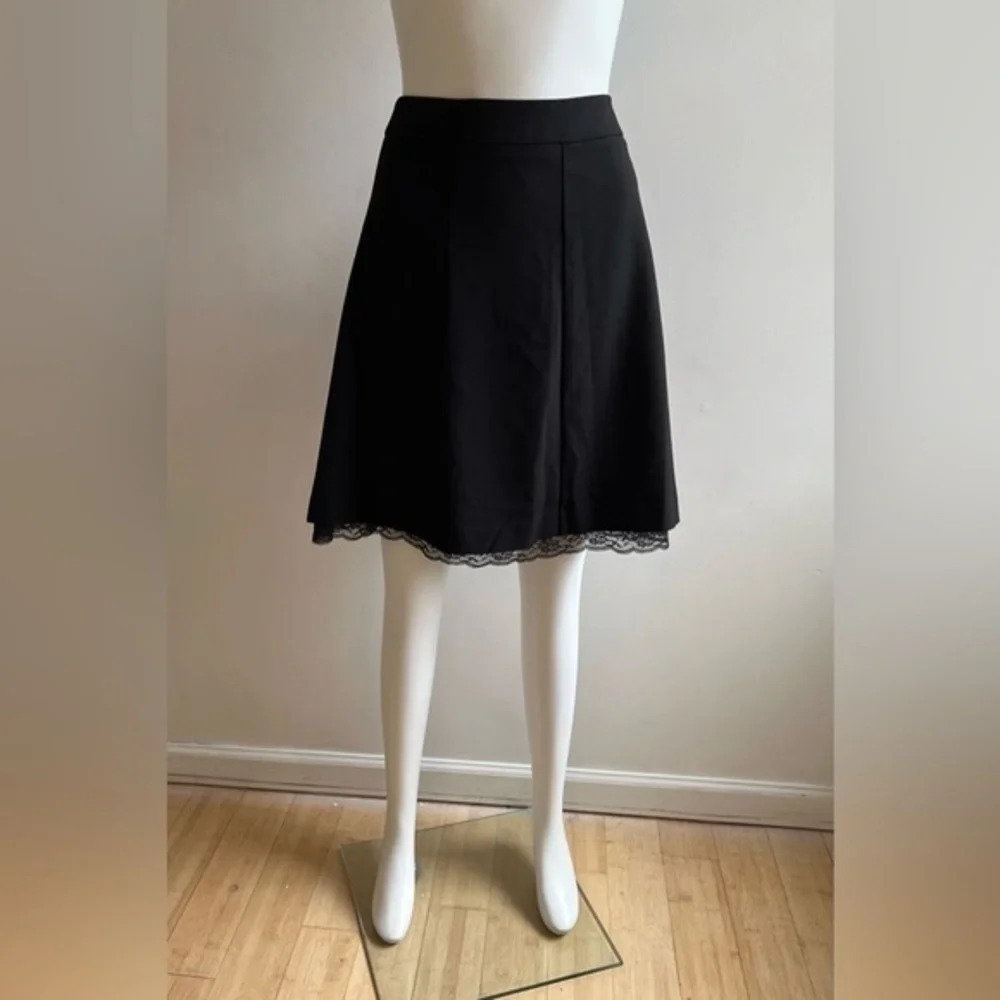 Zero Denmark Lace trimmed black A-line Mini Skirt Fully Lined Size 10 NWT